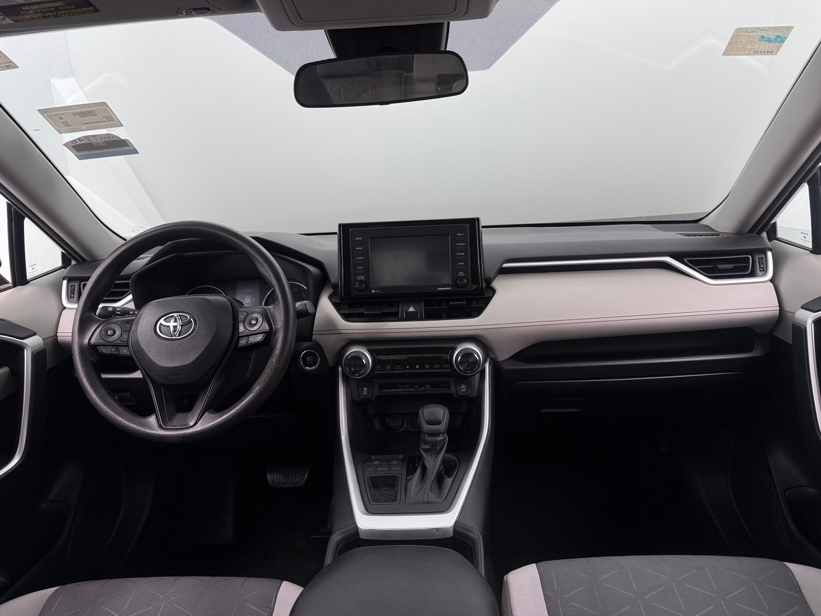 Thumbnail: 2021 Toyota RAV4 - 3