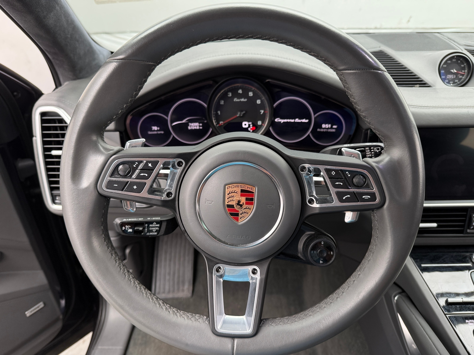 Thumbnail: 2019 Porsche Cayenne - 4