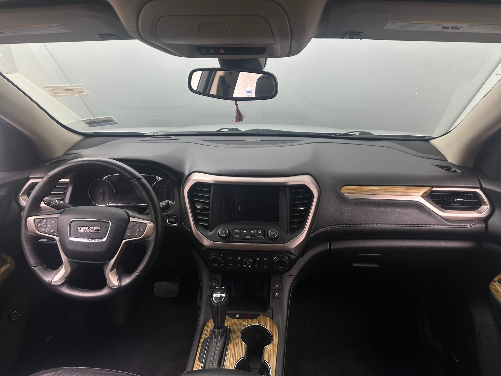 Thumbnail: 2017 GMC Acadia - 2