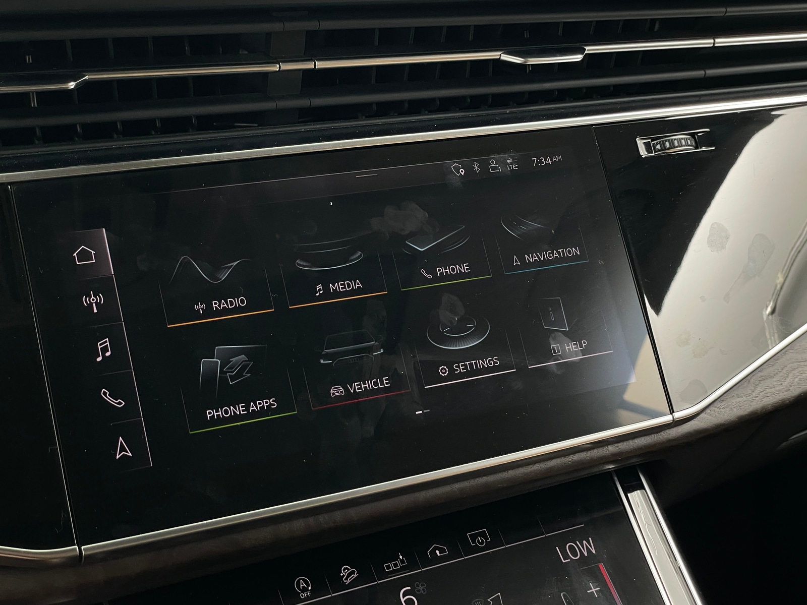 Thumbnail: 2019 Audi Q8 - 3