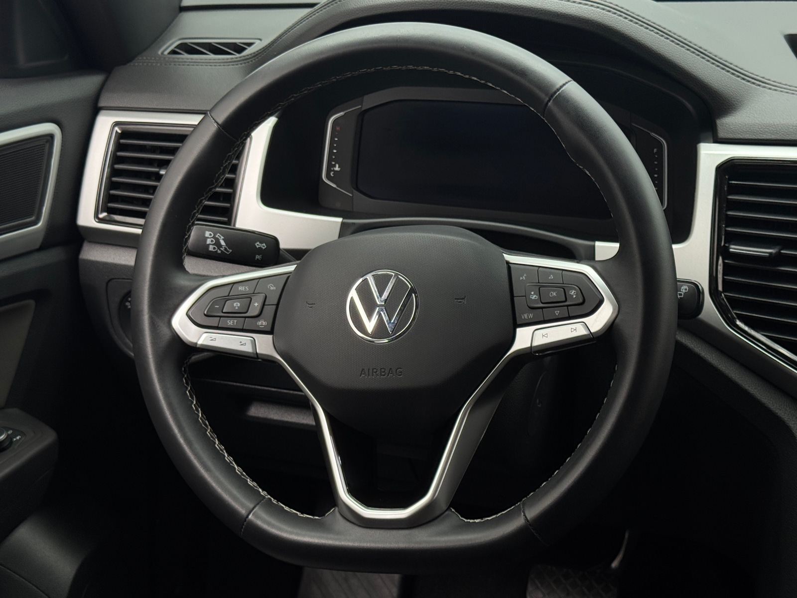 Thumbnail: 2022 Volkswagen Atlas - 5