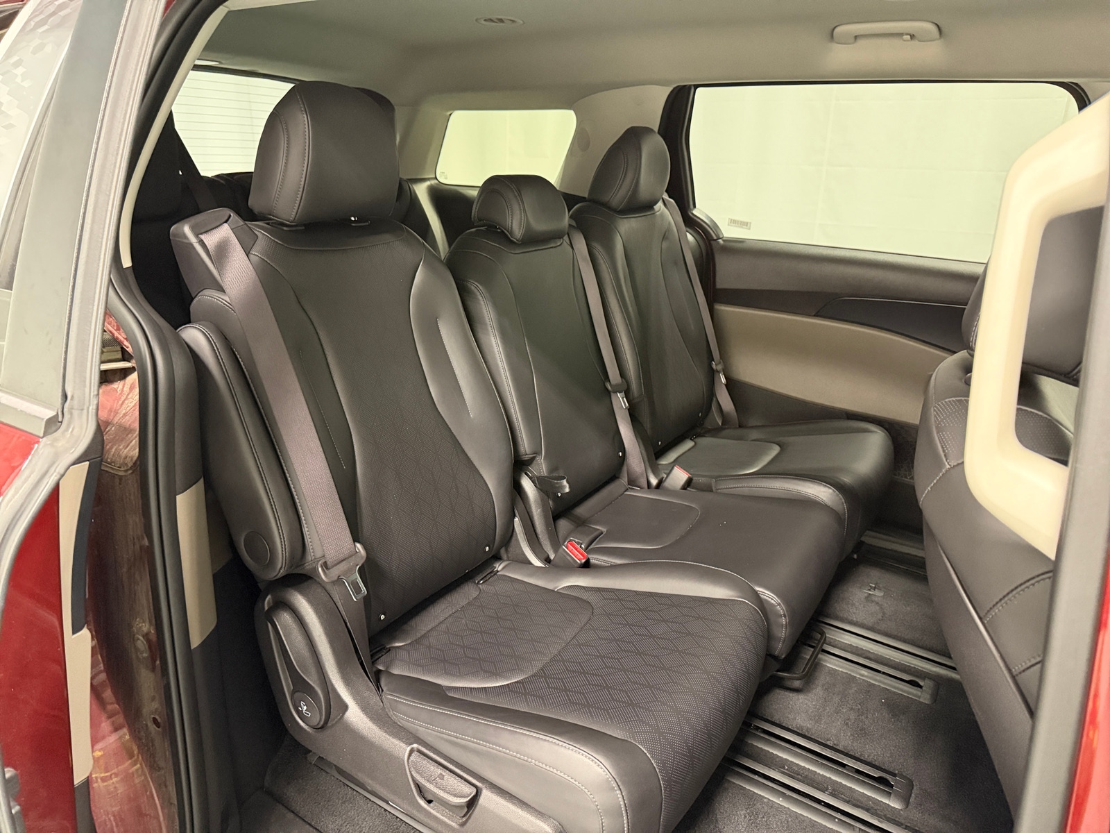 Thumbnail: 2025 Kia Carnival - 5