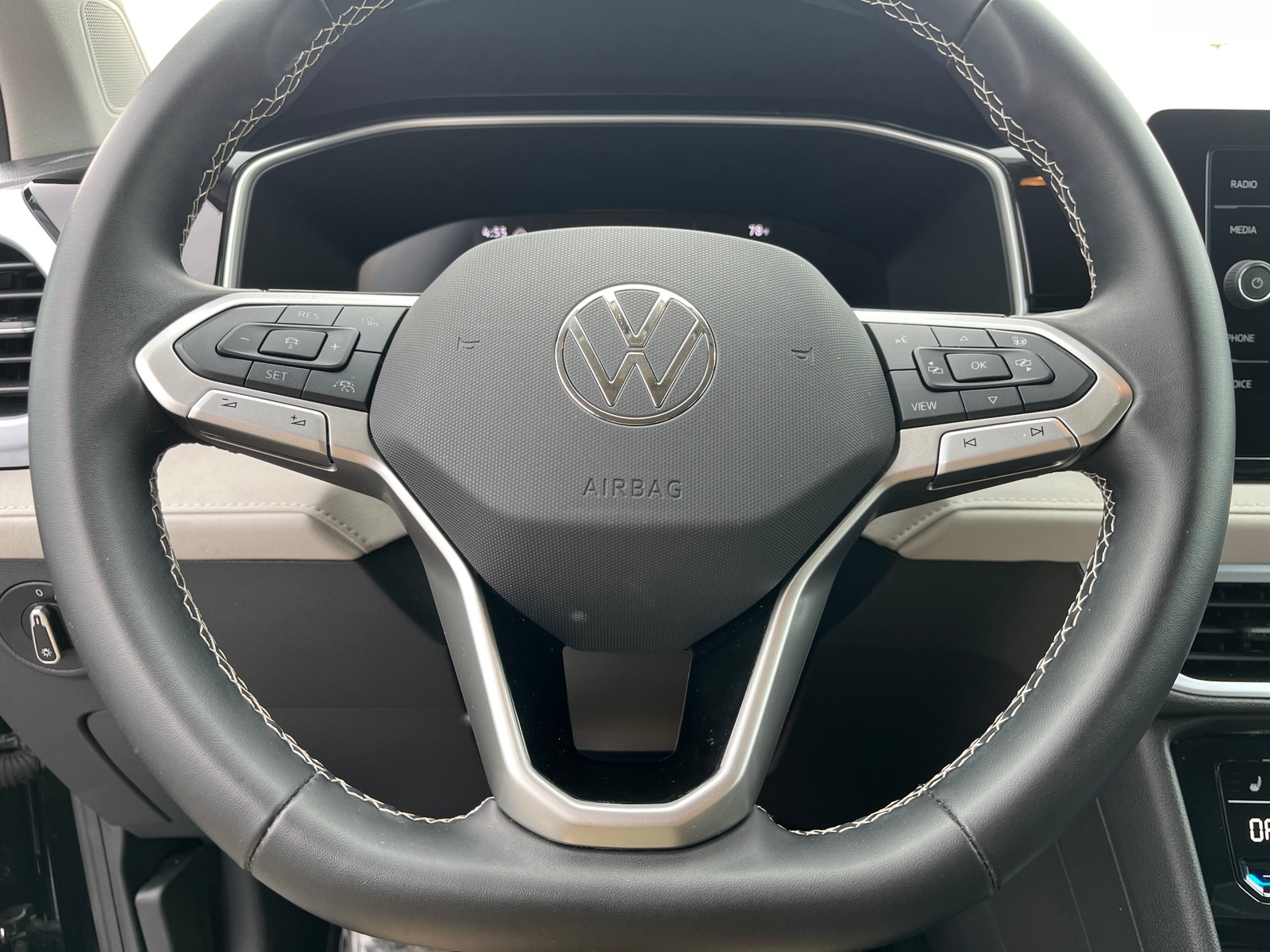 Thumbnail: 2026 Volkswagen Taos - 5