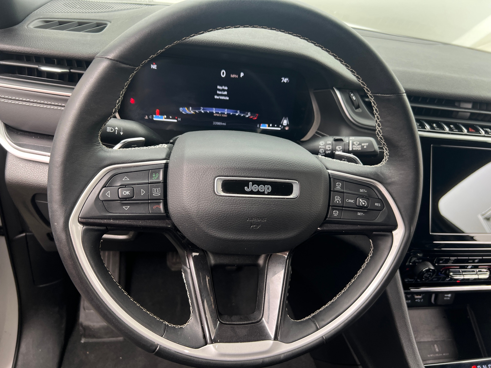 Thumbnail: 2022 Jeep Grand Cherokee L - 4