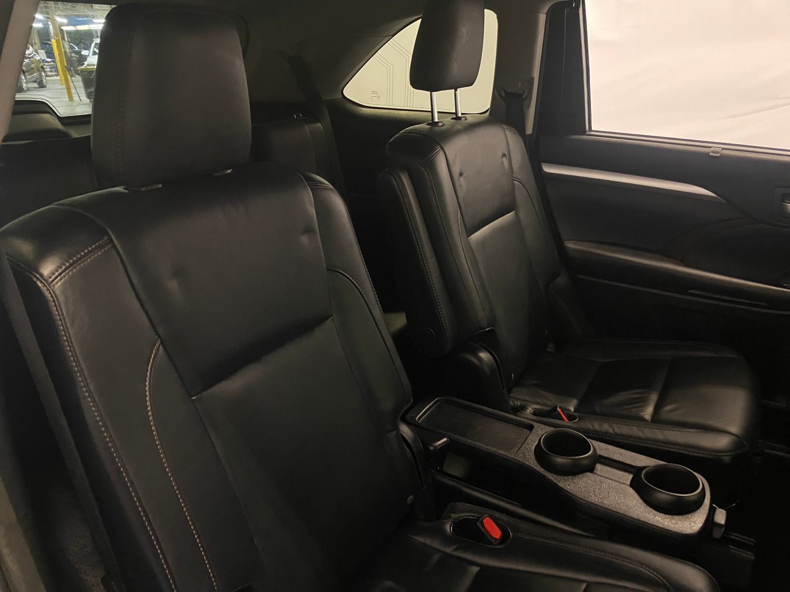 Thumbnail: 2015 Toyota Highlander - 5