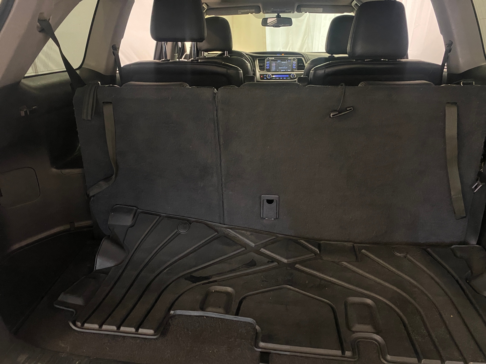 Thumbnail: 2015 Toyota Highlander - 6