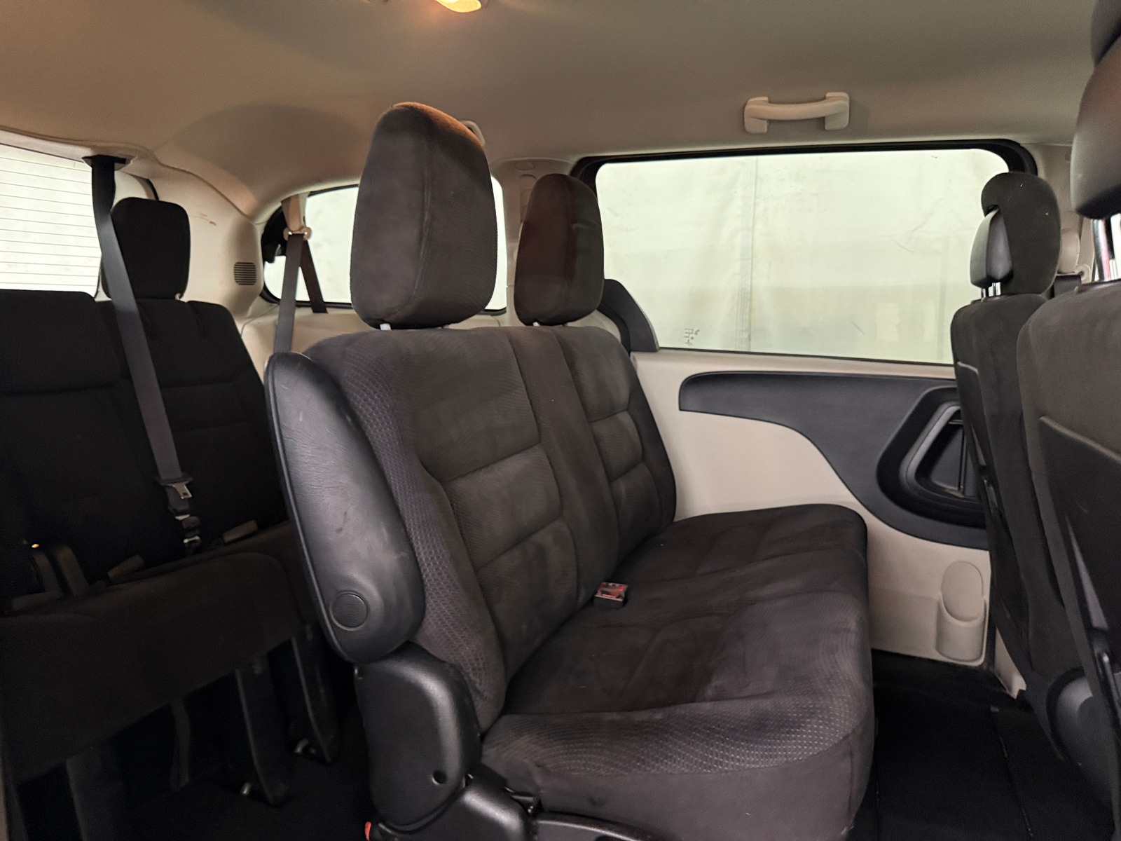 Thumbnail: 2016 Dodge Grand Caravan - 6