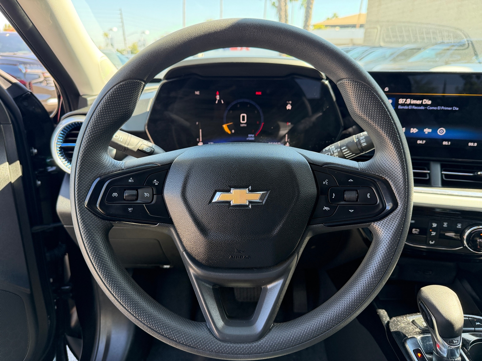 Thumbnail: 2025 Chevrolet Trax - 5