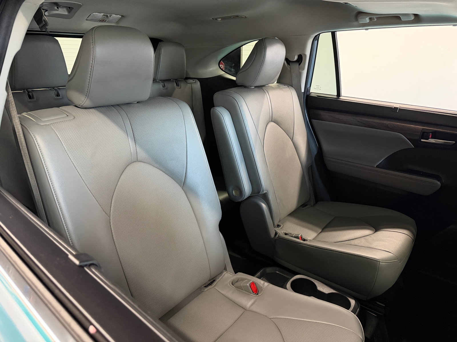 Thumbnail: 2023 Toyota Highlander - 5