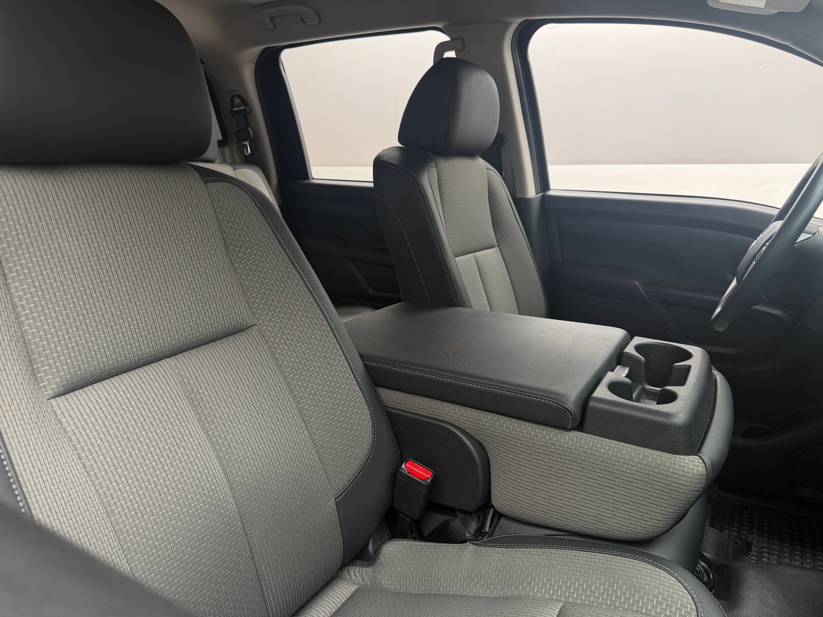 Thumbnail: 2019 Nissan Titan - 2