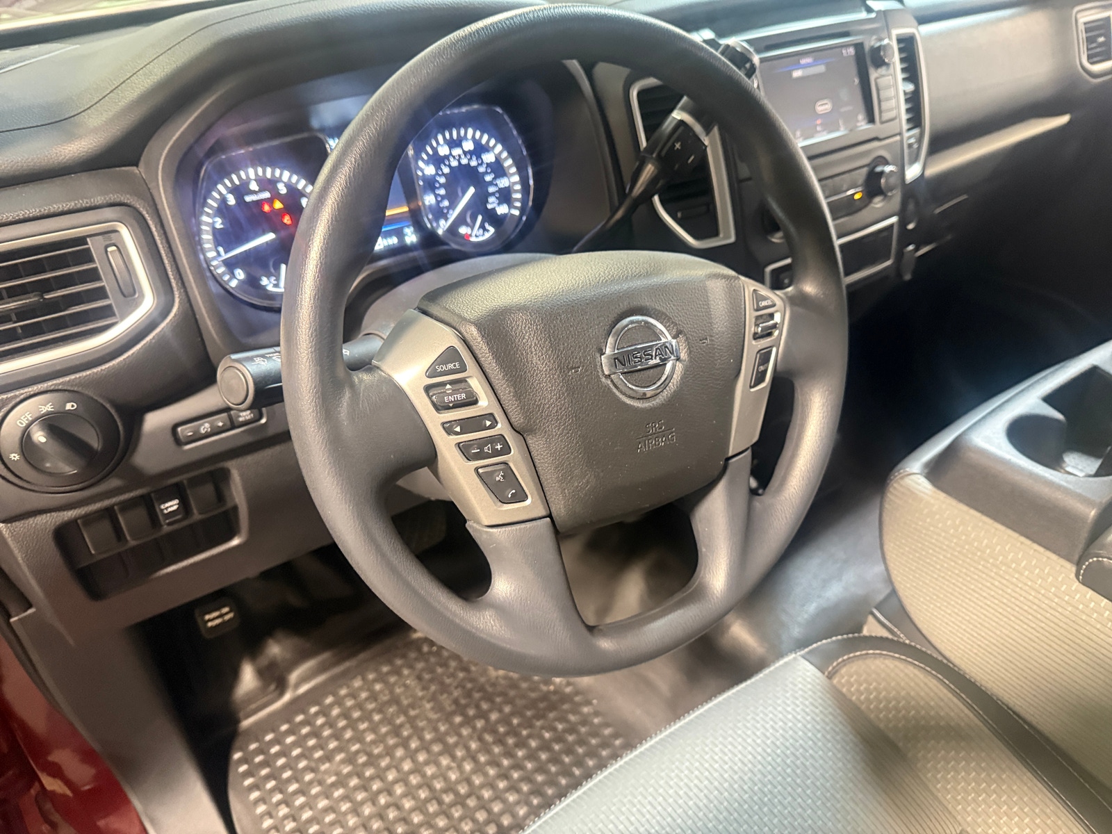 Thumbnail: 2019 Nissan Titan - 5