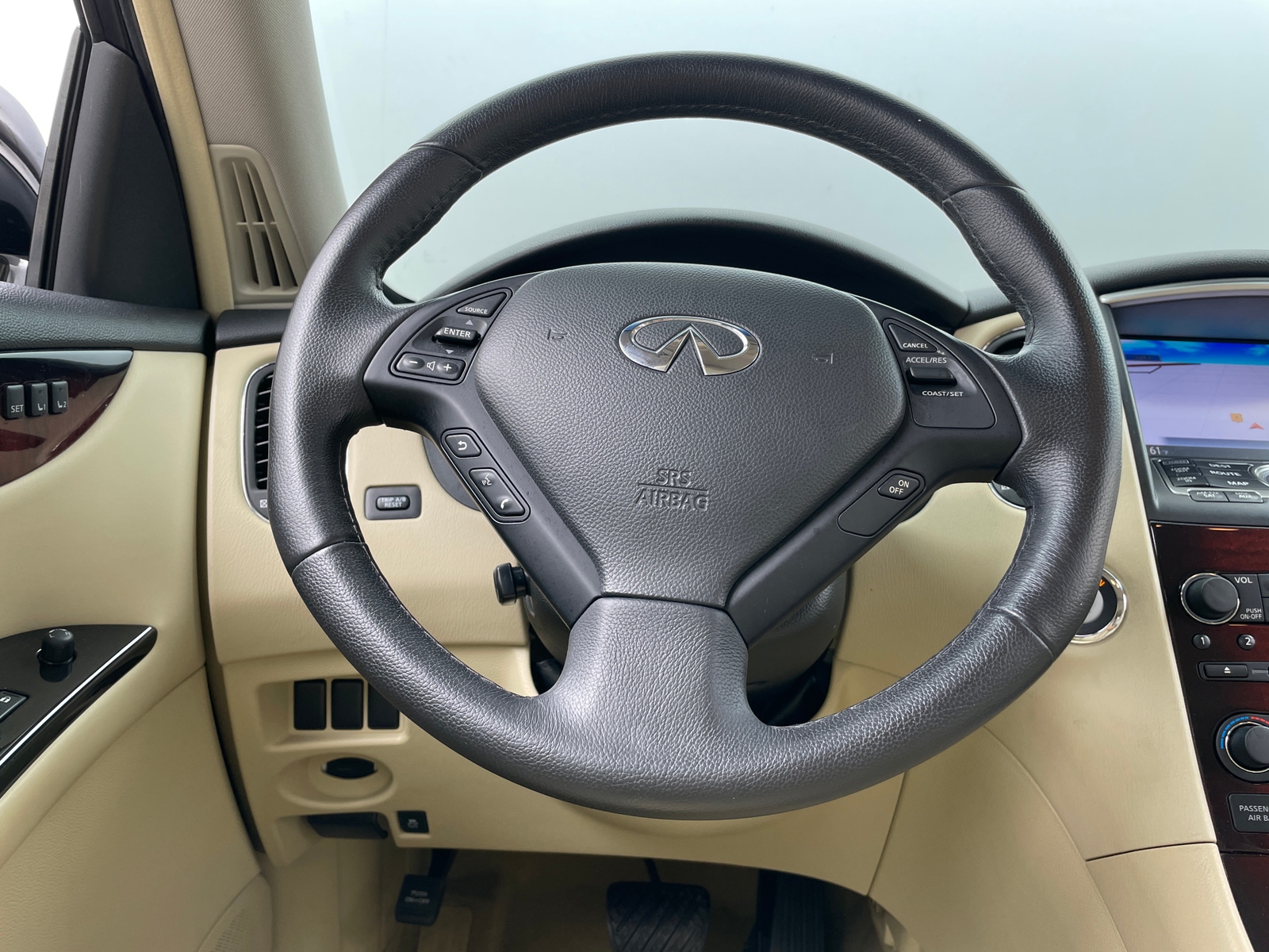 Thumbnail: 2017 INFINITI QX50 - 4