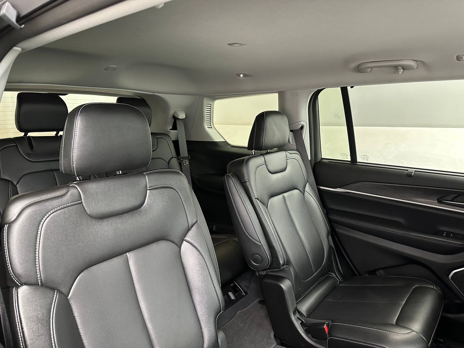 Thumbnail: 2023 Jeep Grand Cherokee L - 5