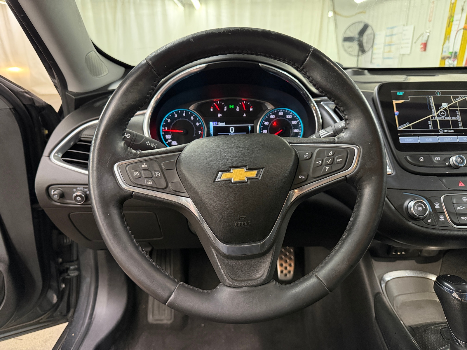Thumbnail: 2016 Chevrolet Malibu - 4