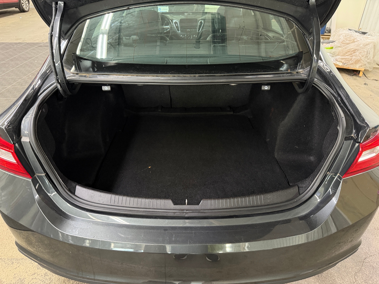 Thumbnail: 2016 Chevrolet Malibu - 6