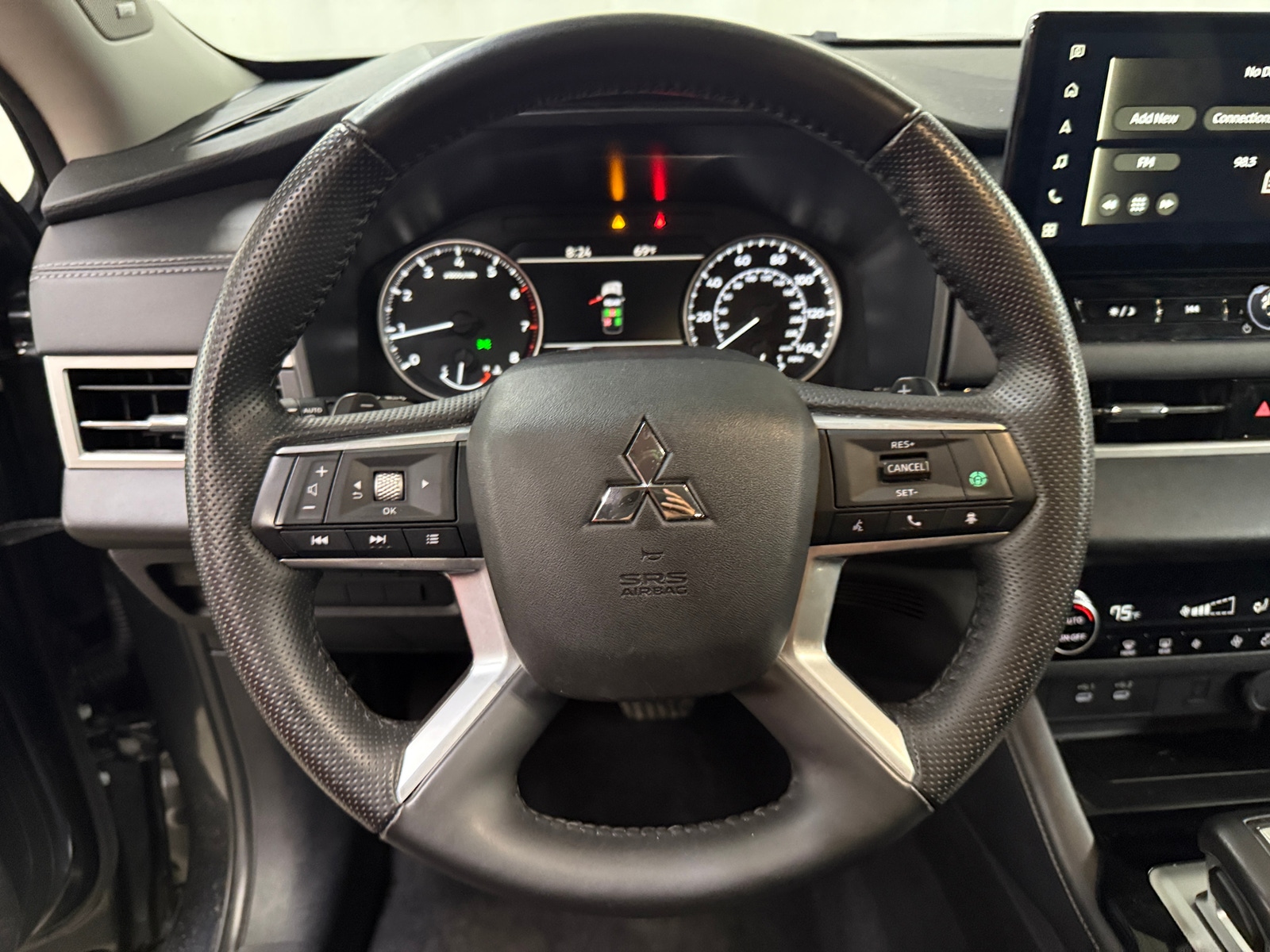 Thumbnail: 2025 Mitsubishi Outlander - 5