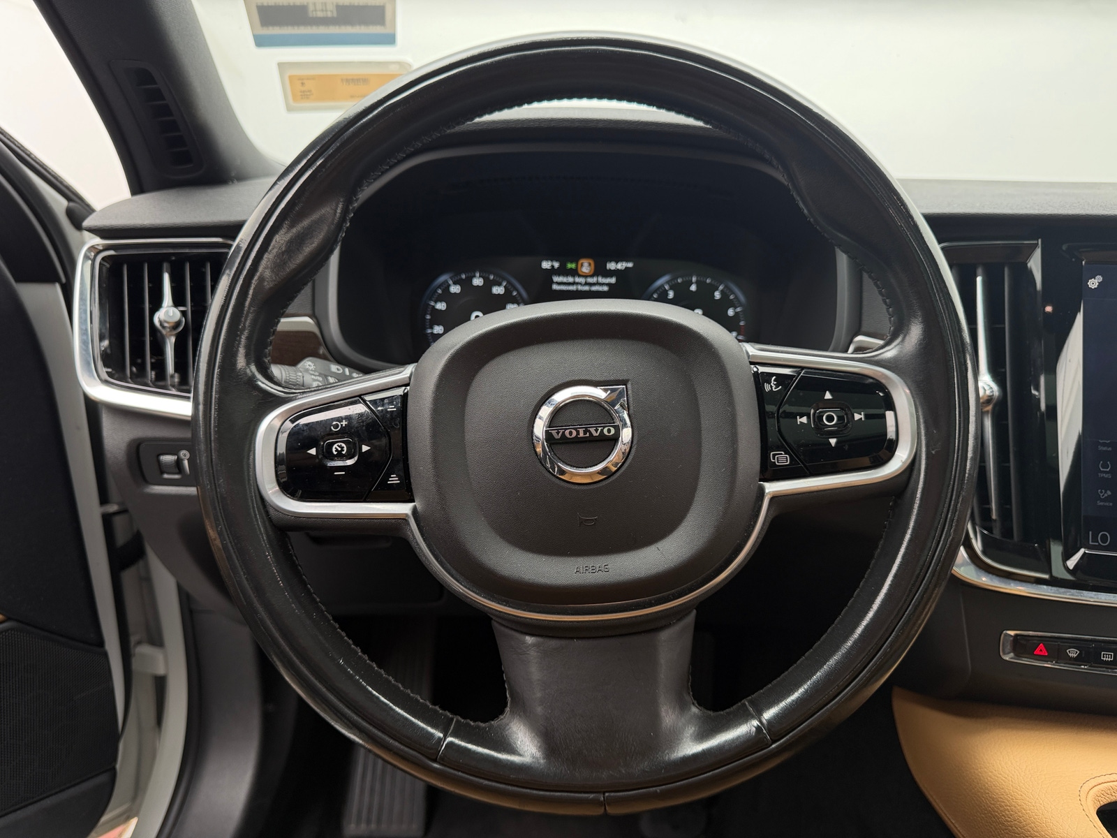 Thumbnail: 2018 Volvo S90 - 4