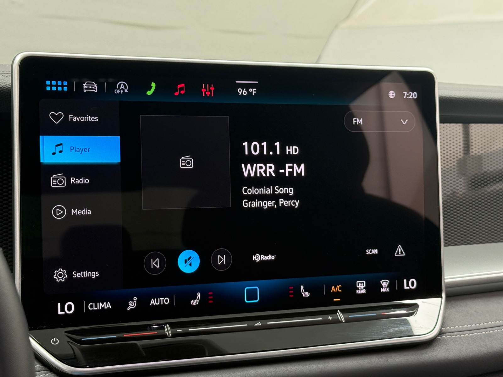 Thumbnail: 2026 Volkswagen Tiguan - 3