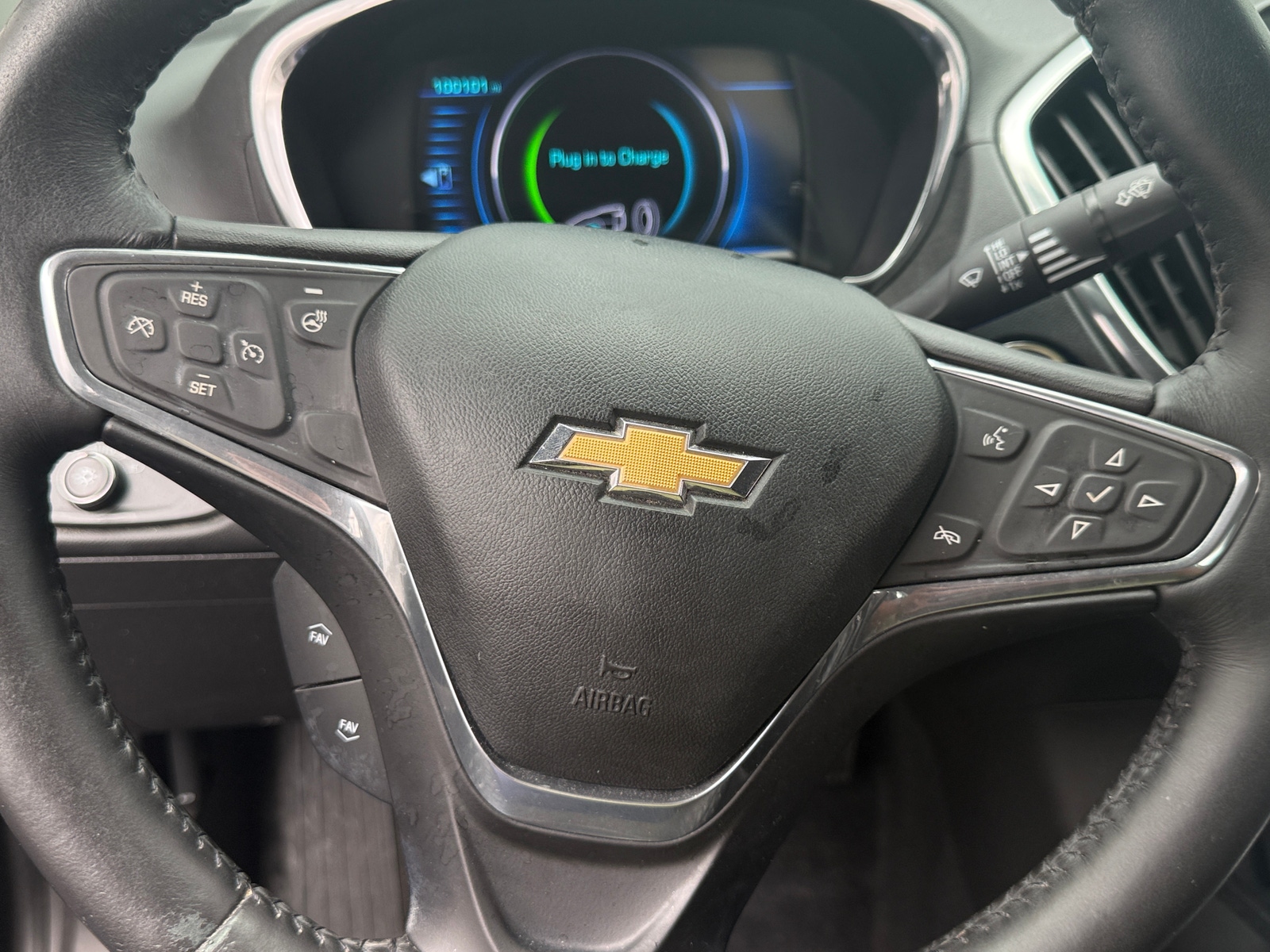 Thumbnail: 2017 Chevrolet Volt - 4