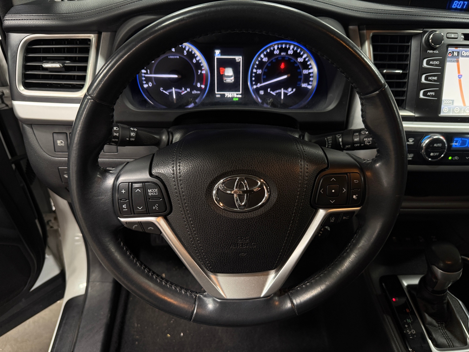 Thumbnail: 2018 Toyota Highlander - 4