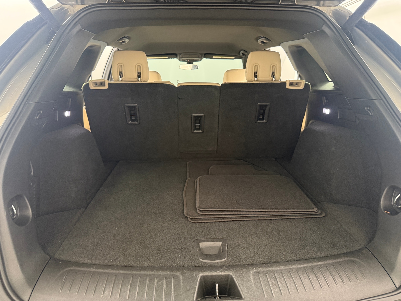 Thumbnail: 2018 Cadillac XT5 - 6