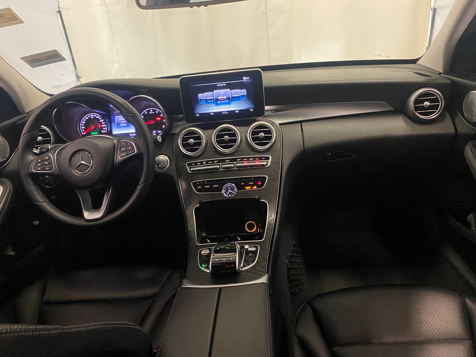 Thumbnail: 2016 Mercedes-Benz C-Class - 2