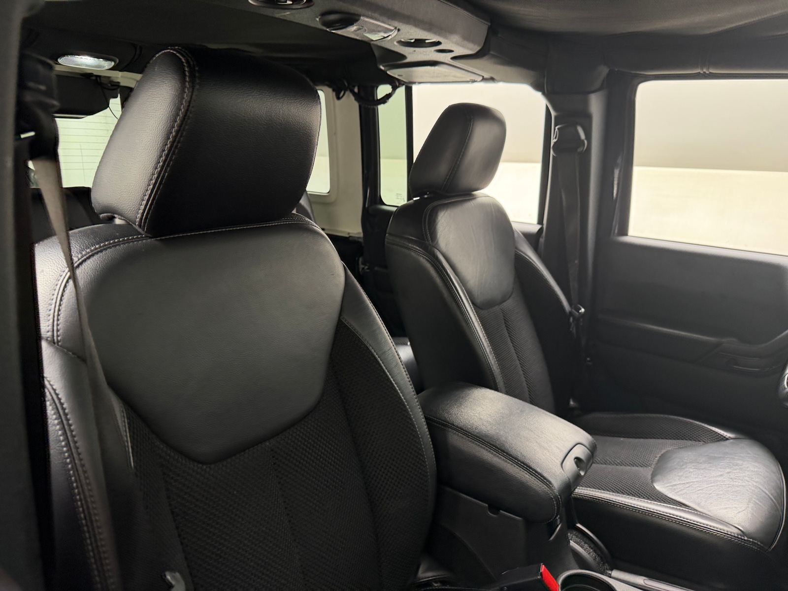 Thumbnail: 2017 Jeep Wrangler - 2