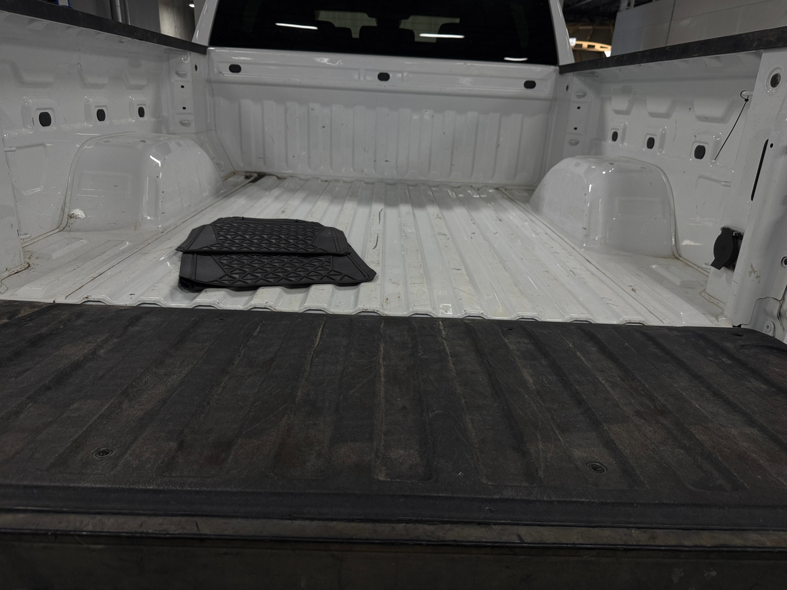 Thumbnail: 2025 Chevrolet Silverado 1500 - 7