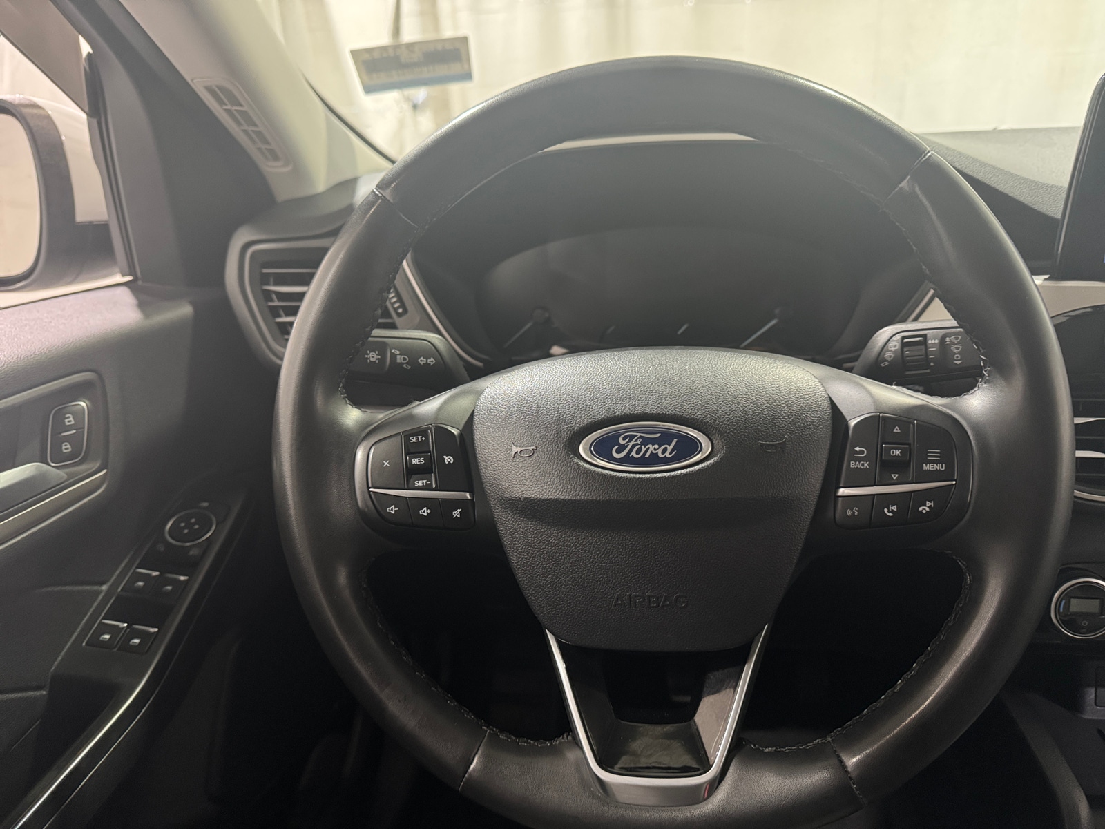 Thumbnail: 2021 Ford Escape - 5