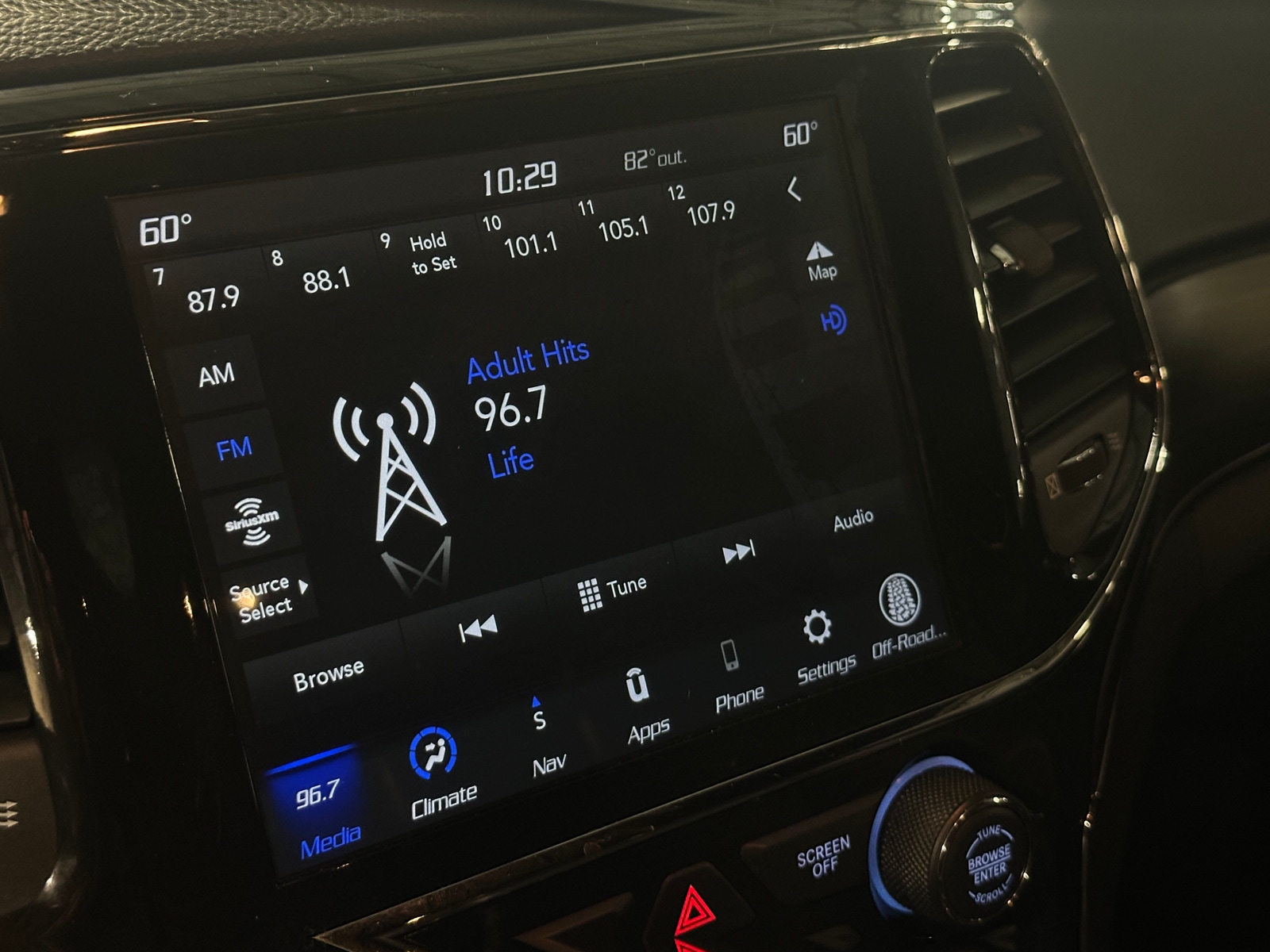 Thumbnail: 2020 Jeep Grand Cherokee - 3