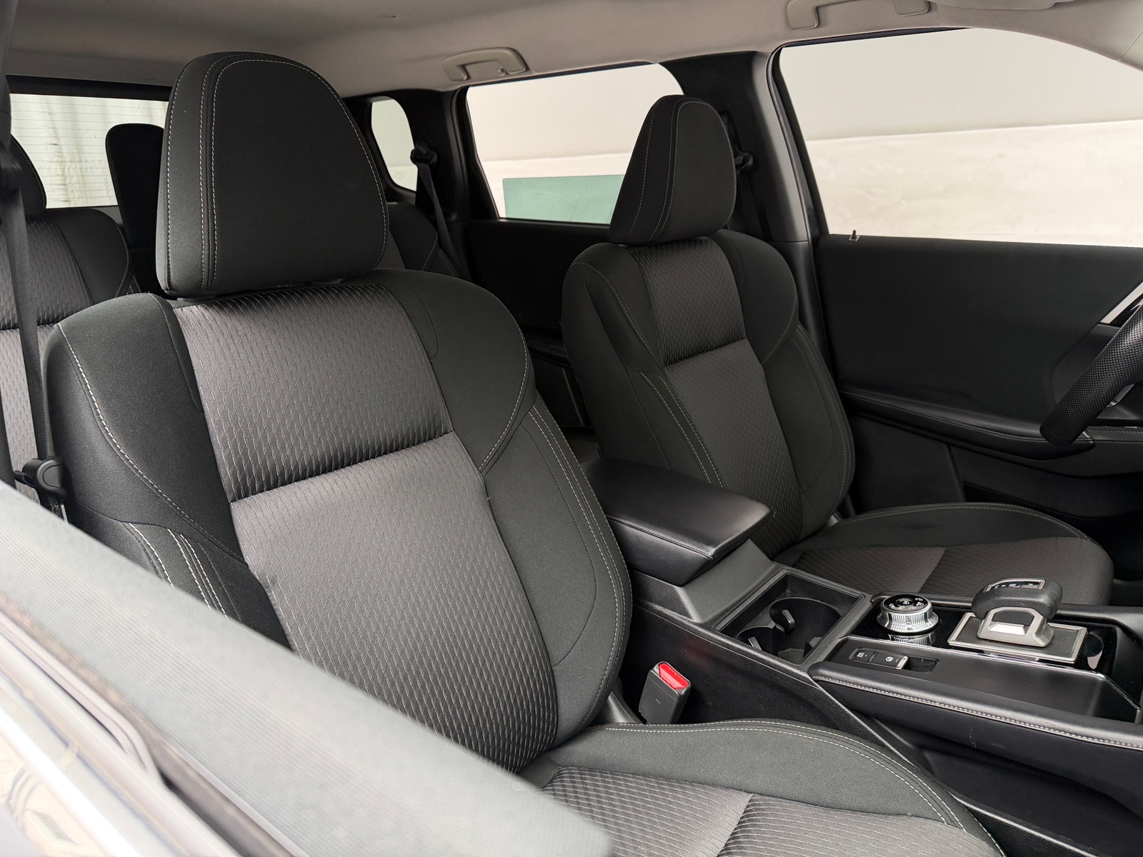 Thumbnail: 2023 Mitsubishi Outlander - 2