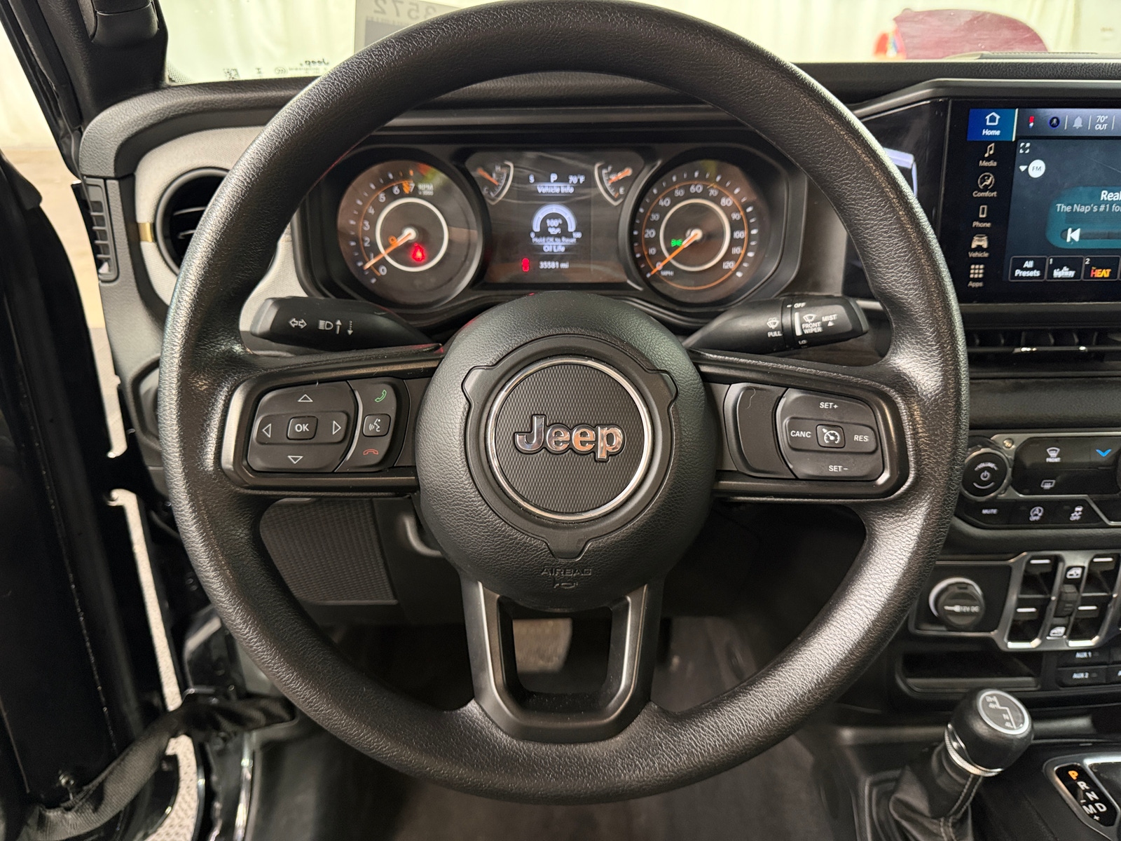 Thumbnail: 2025 Jeep Gladiator - 5