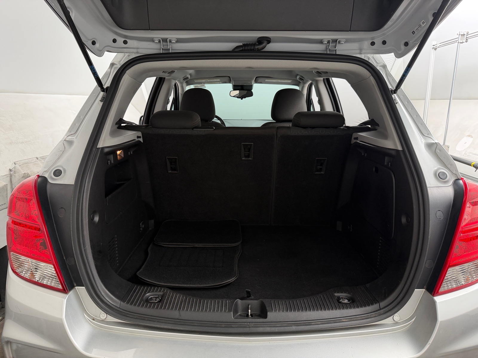 Thumbnail: 2021 Chevrolet Trax - 7