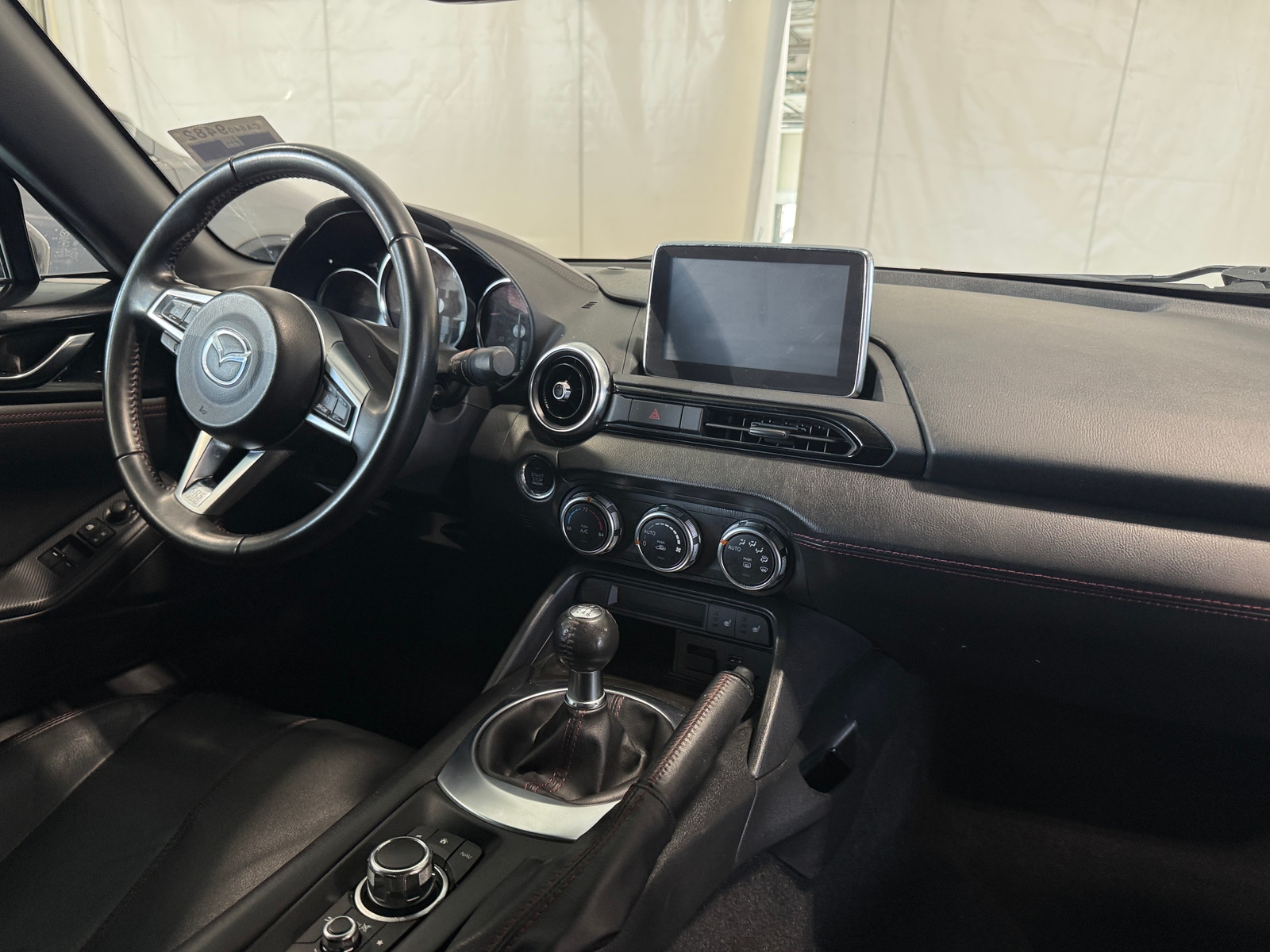Thumbnail: 2016 Mazda MX-5 Miata - 2