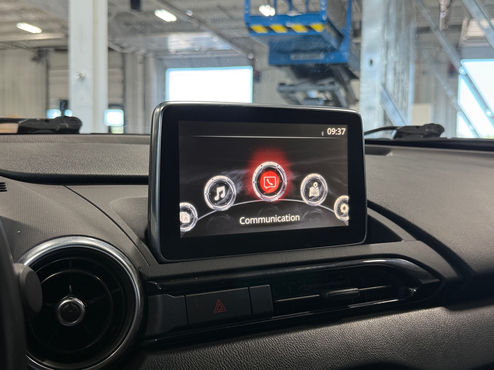 Thumbnail: 2016 Mazda MX-5 Miata - 3
