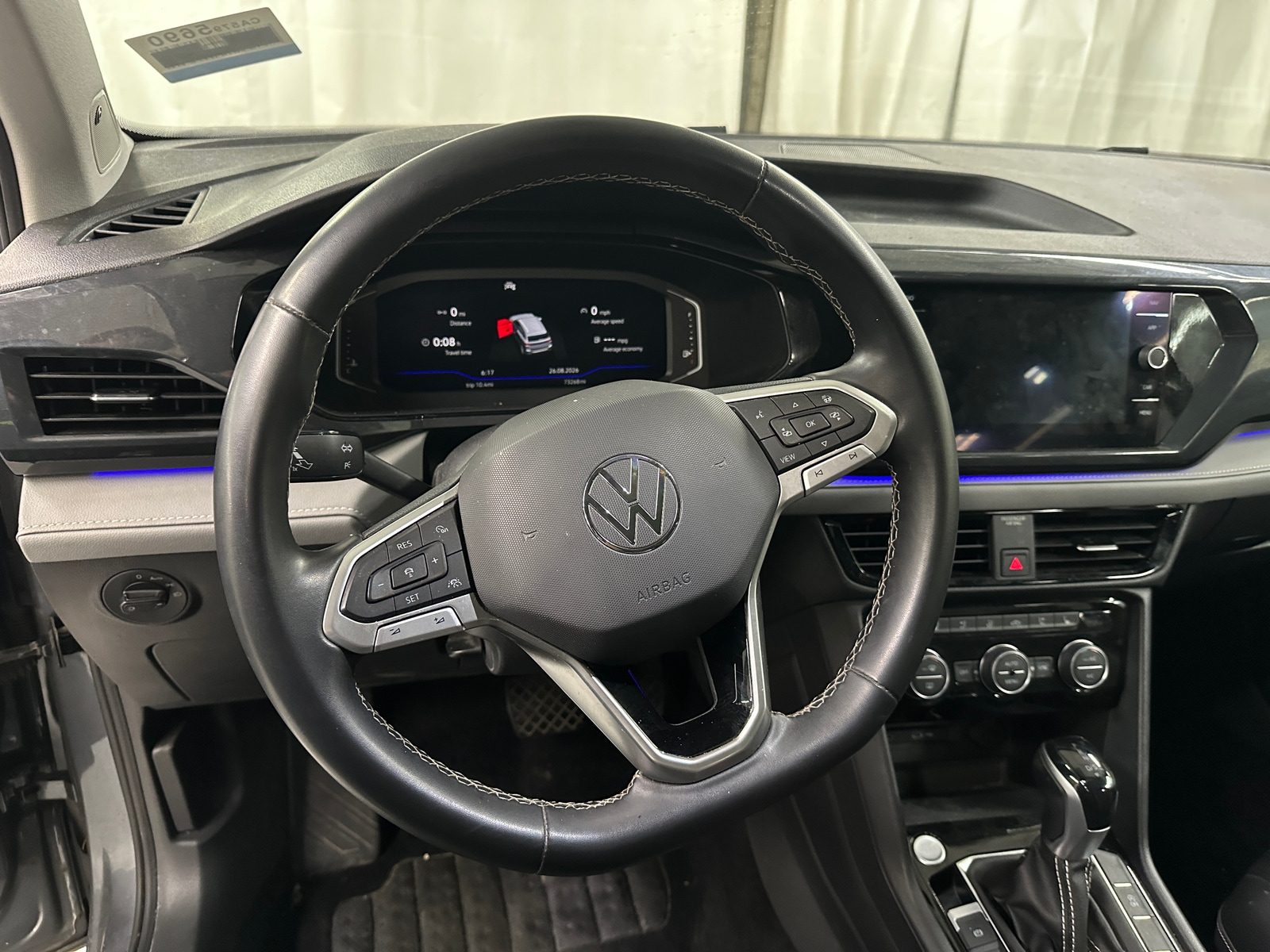 Thumbnail: 2022 Volkswagen Taos - 4