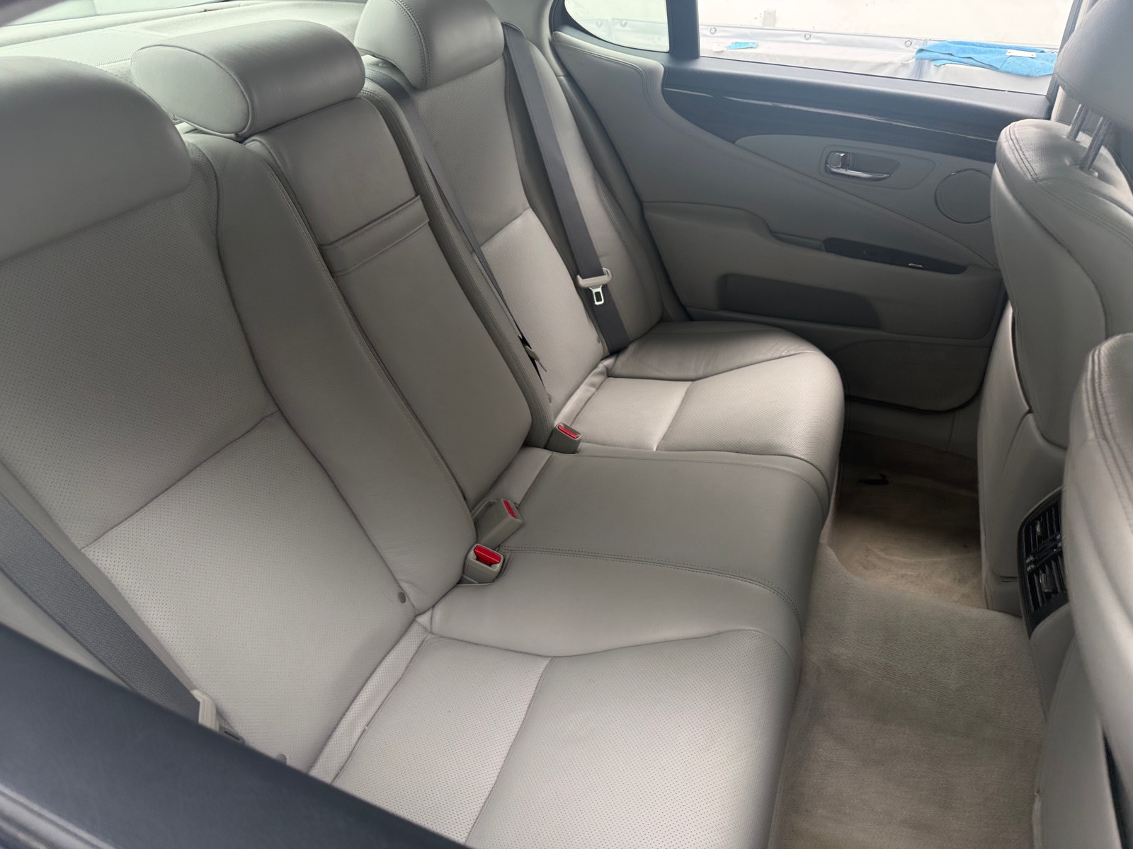 Thumbnail: 2012 Lexus LS - 5