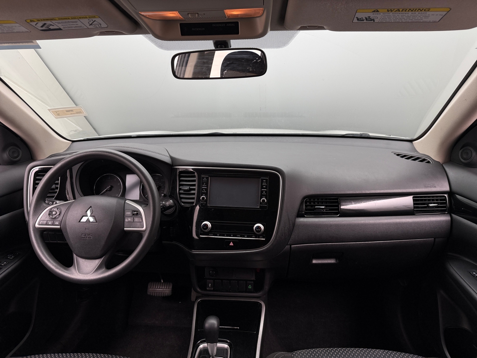 Thumbnail: 2020 Mitsubishi Outlander - 3