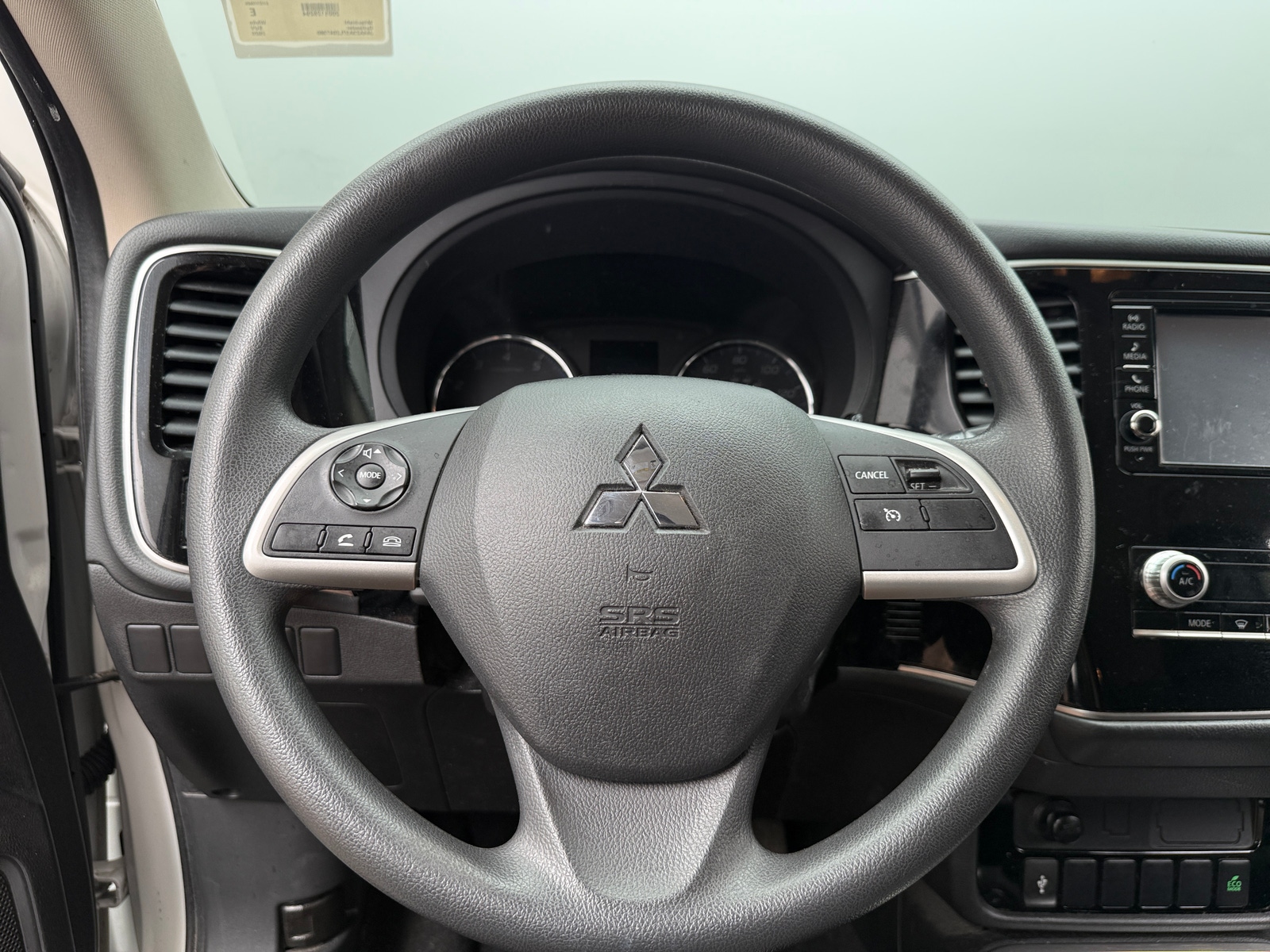 Thumbnail: 2020 Mitsubishi Outlander - 5
