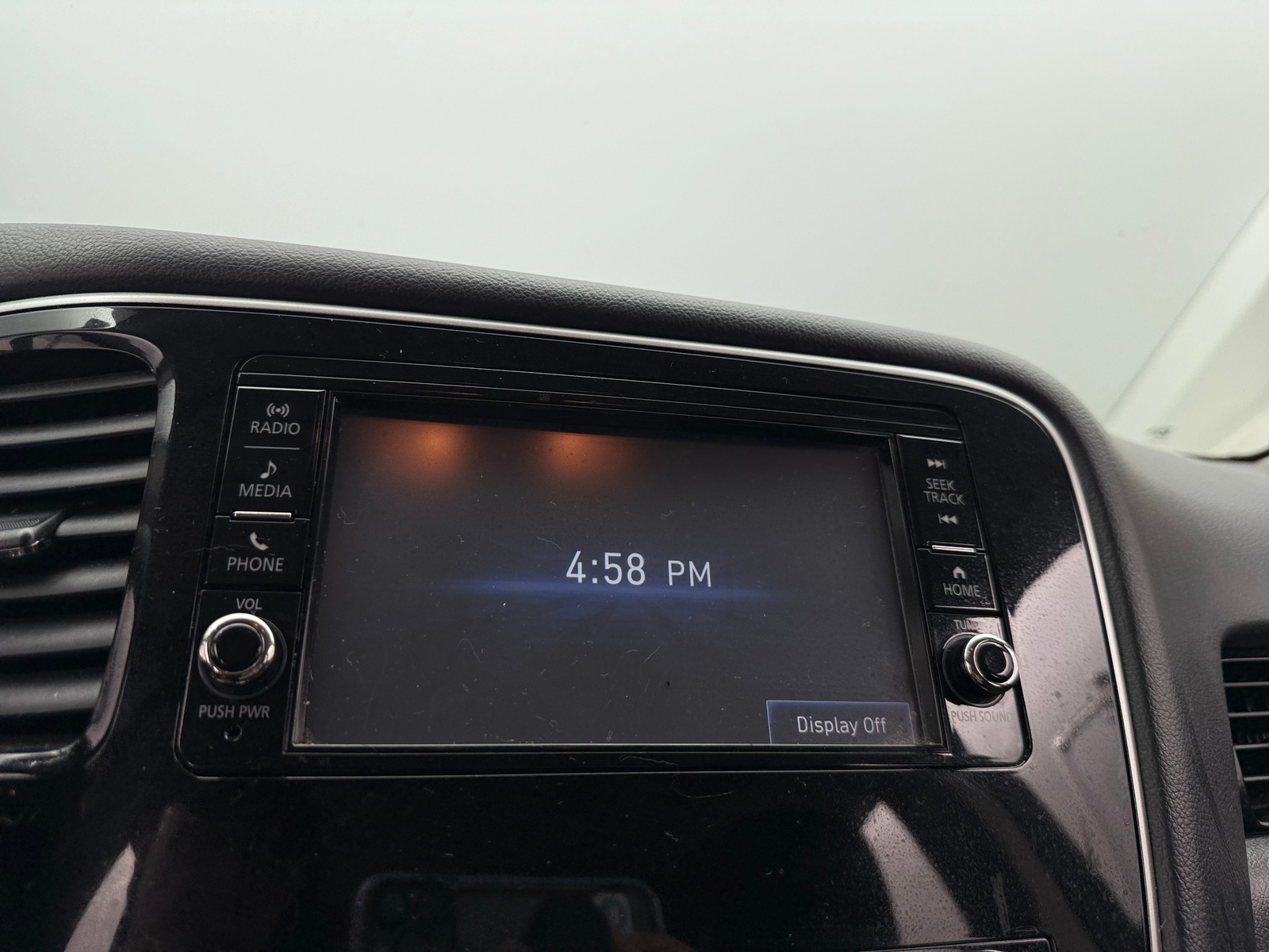 Thumbnail: 2020 Mitsubishi Outlander - 4