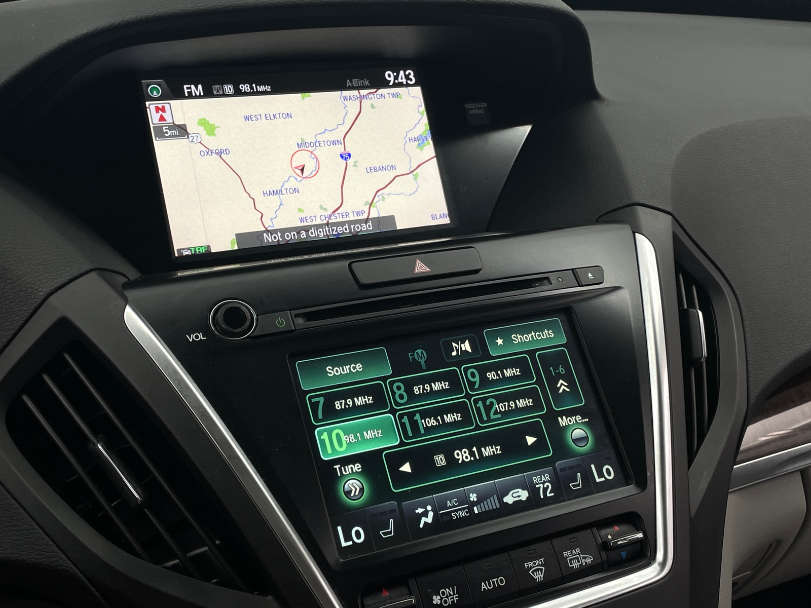 Thumbnail: 2017 Acura MDX - 4