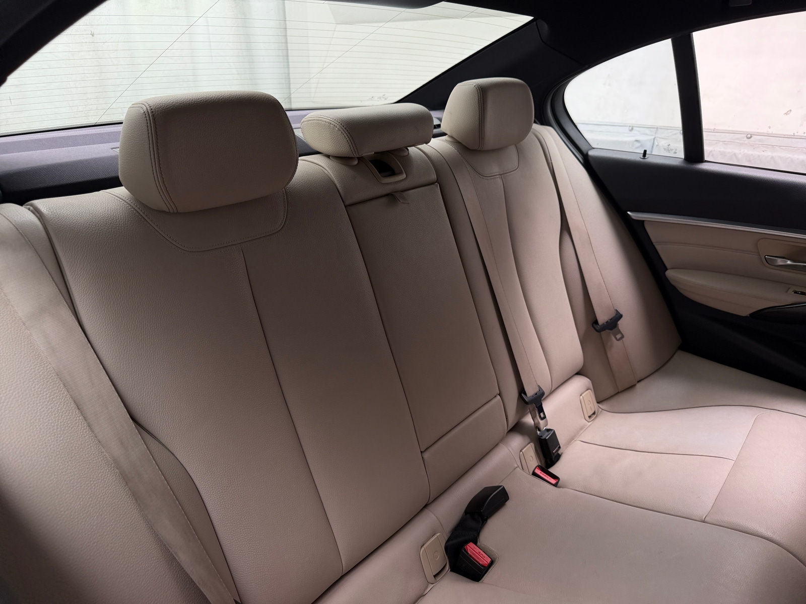 Thumbnail: 2016 BMW 3 Series - 6