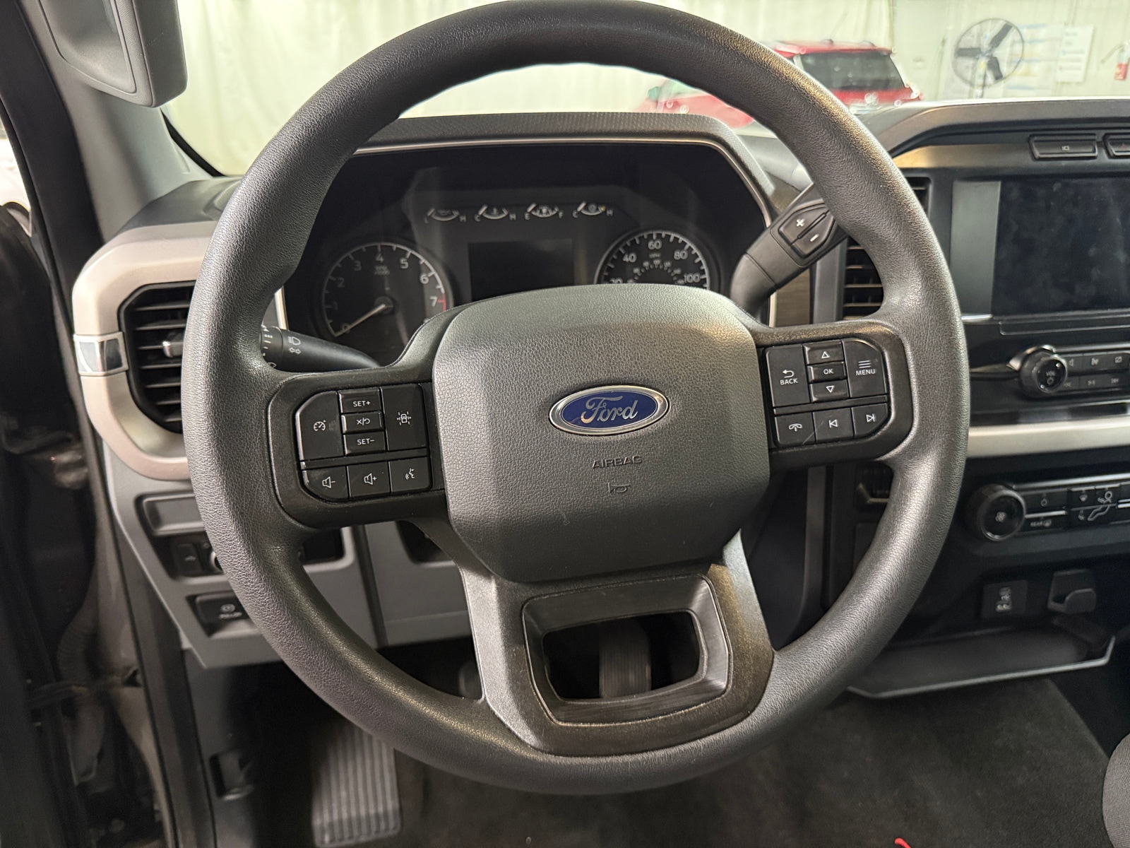 Thumbnail: 2023 Ford Econoline - 5