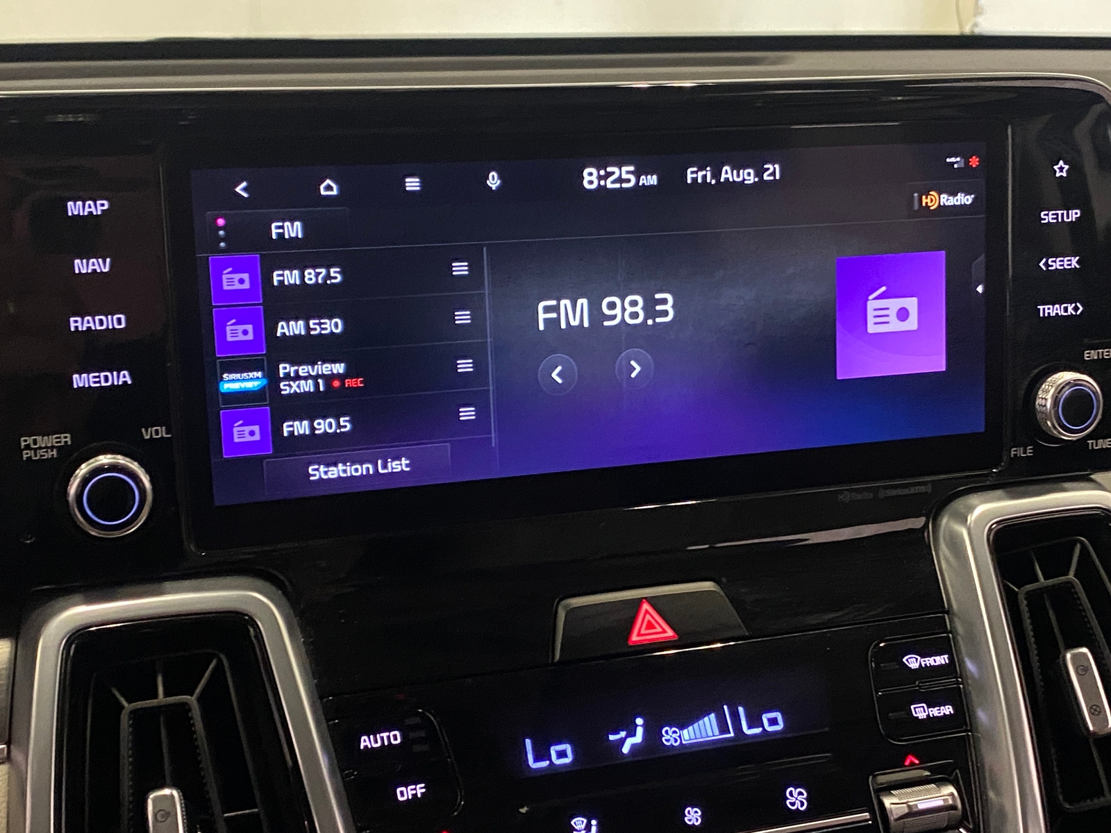 Thumbnail: 2022 Kia Sorento - 3
