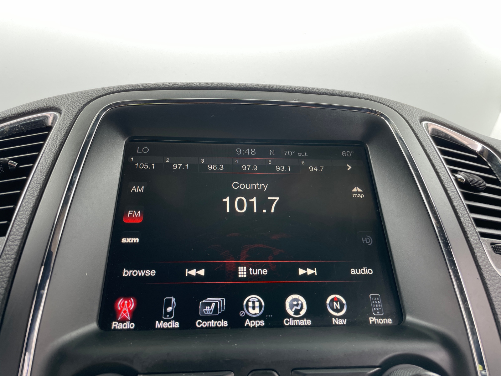 Thumbnail: 2017 Dodge Durango - 3