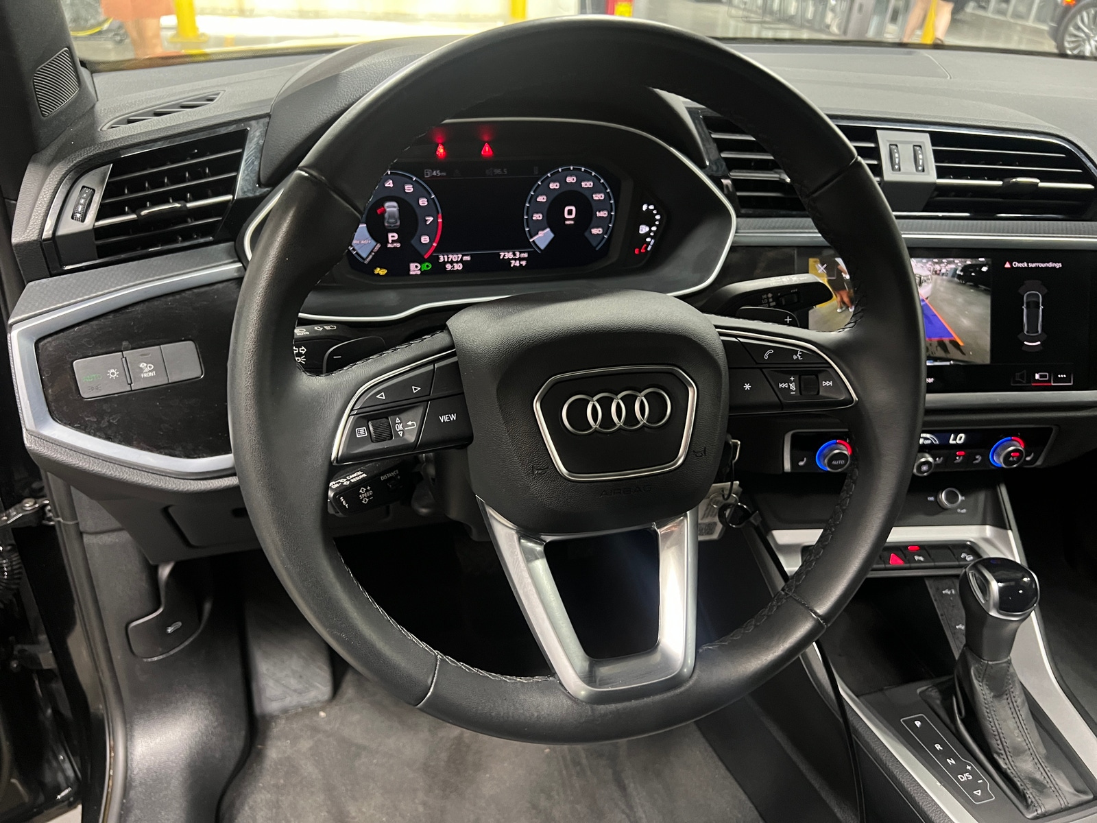 Thumbnail: 2025 Audi Q3 - 4