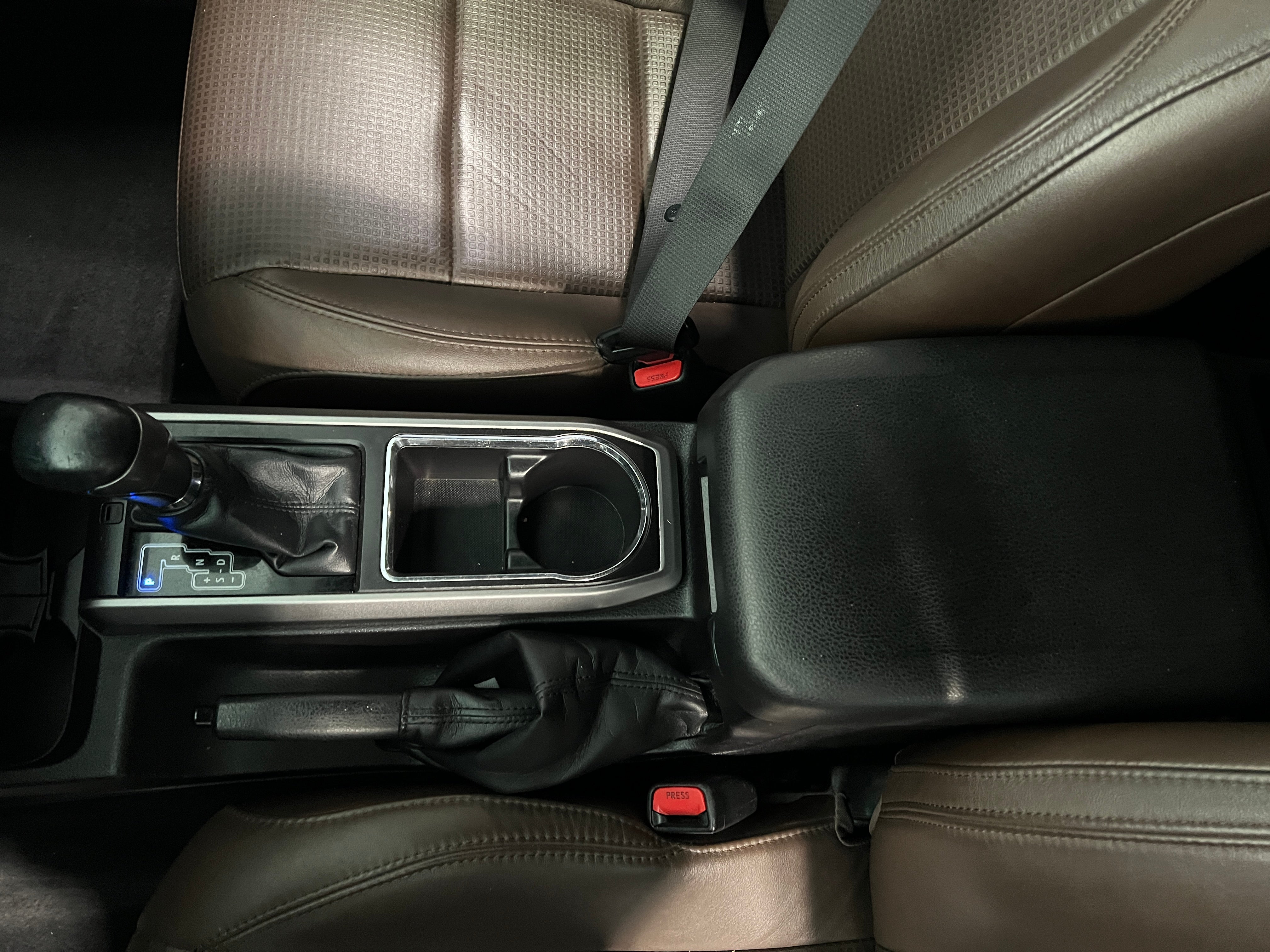2016 Toyota Tacoma Limited - Photo 6