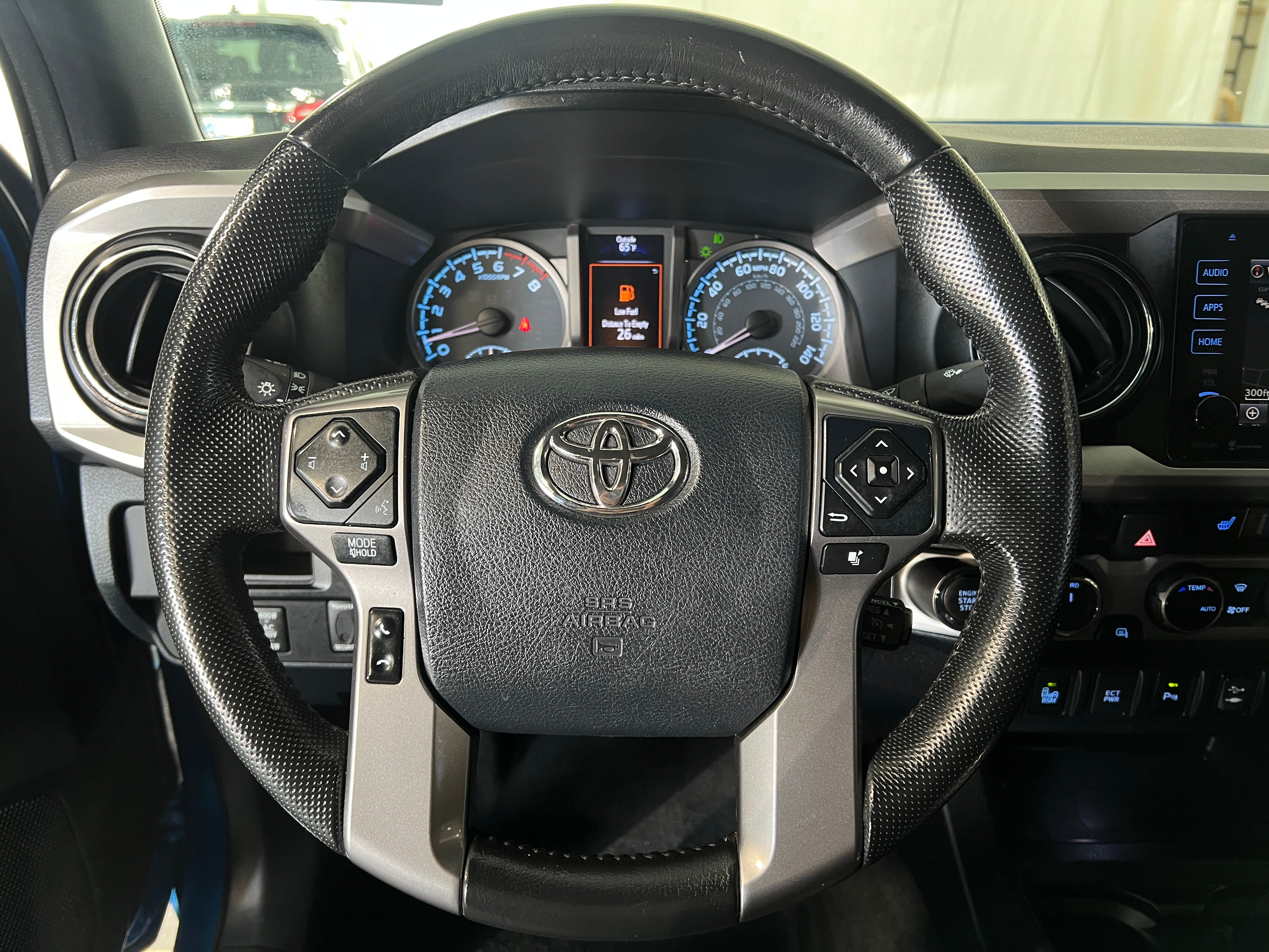2016 Toyota Tacoma Limited - Photo 9
