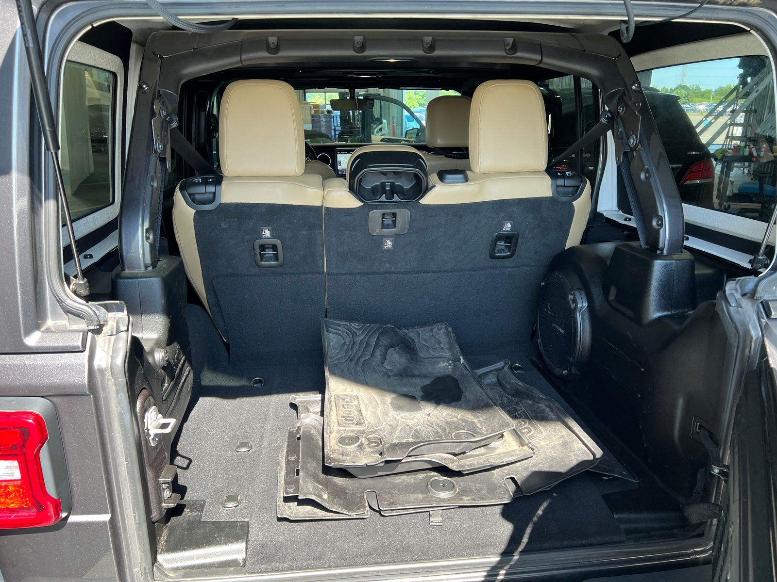 Thumbnail: 2018 Jeep Wrangler - 6