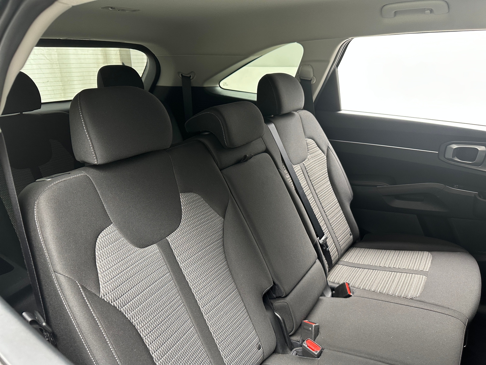 Thumbnail: 2023 Kia Sorento - 6